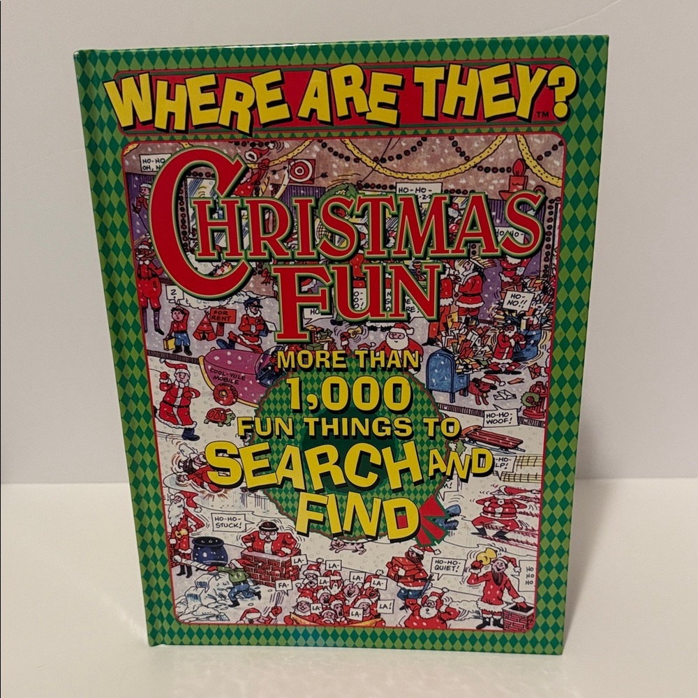 Christmas fun book with more than 1000 fun things to search and find. Hardback.